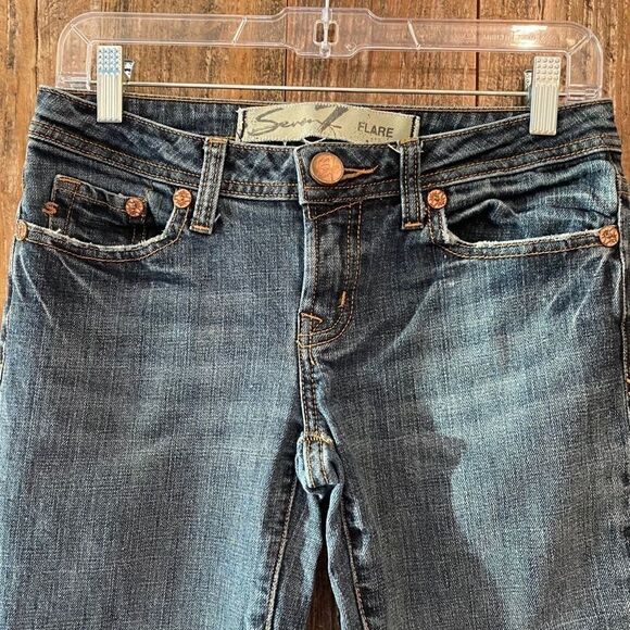 7 FOR ALL MANKIND Sz 27 ‘90s Blue Distressed Ripped Western Flare Stretch Jeans - Picture 8 of 12